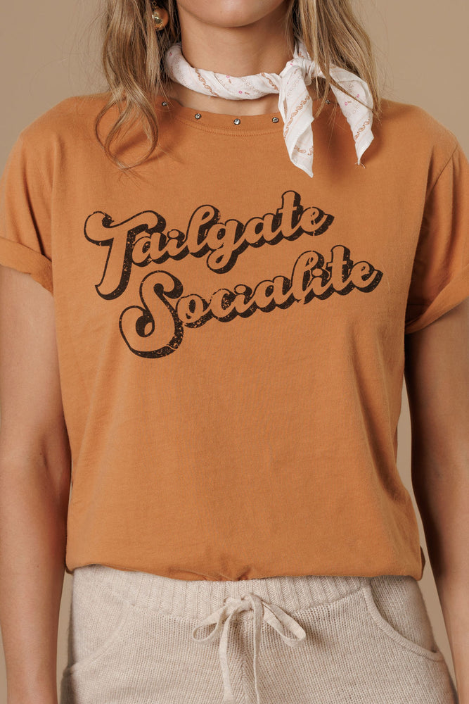 TAILGATE SOCIALITE BOY TEE